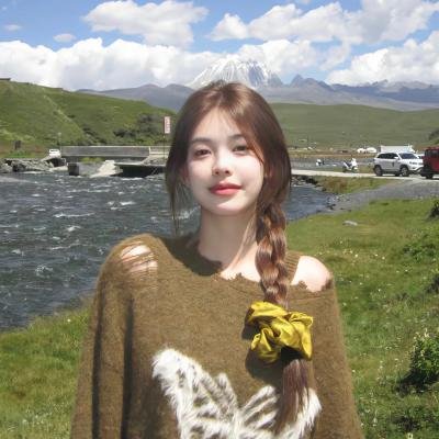 隔壁的吸血鬼美眉